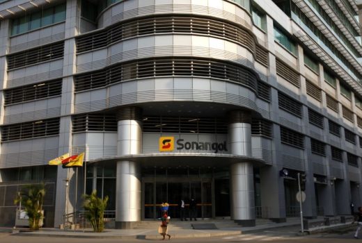 The Angolan State Oil Company (Sonangol) announced today it has signed a memorandum of understanding with two foreign aviation companies to reestructure its own Sonair company, which ensures air transport in the sector.